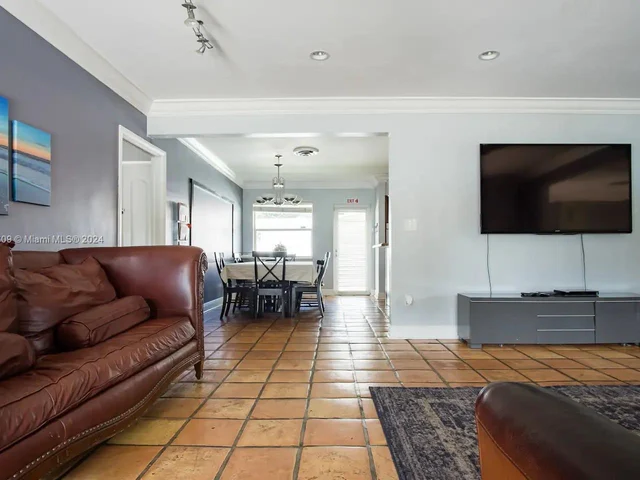 3467 Fillmore St, Hollywood FL 33021