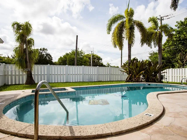 3467 Fillmore St, Hollywood FL 33021