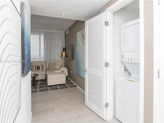 4010 S Ocean Dr # T3504, Hollywood FL 33019