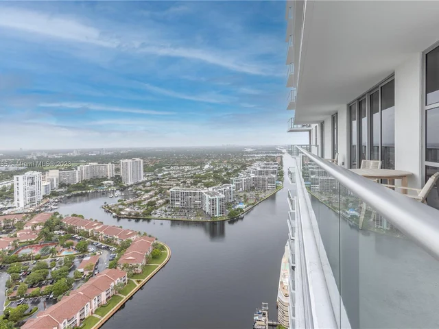 4010 S Ocean Dr # T3504, Hollywood FL 33019