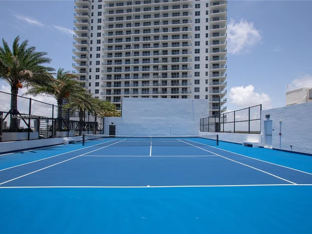 4010 S Ocean Dr # T3504, Hollywood FL 33019