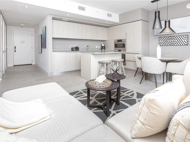 4010 S Ocean Dr # T3504, Hollywood FL 33019