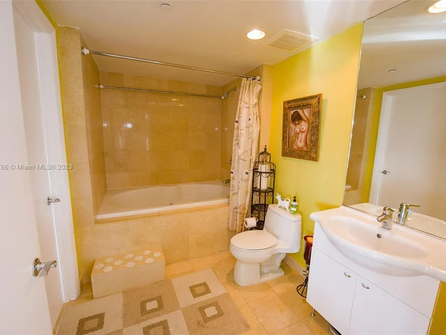 1830 S Ocean Dr # 5107, Hallandale Beach FL 33009