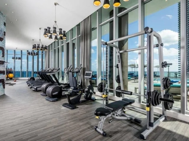1830 S Ocean Dr # 5107, Hallandale Beach FL 33009