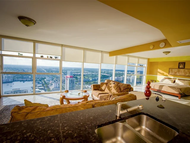 1830 S Ocean Dr # 5107, Hallandale Beach FL 33009