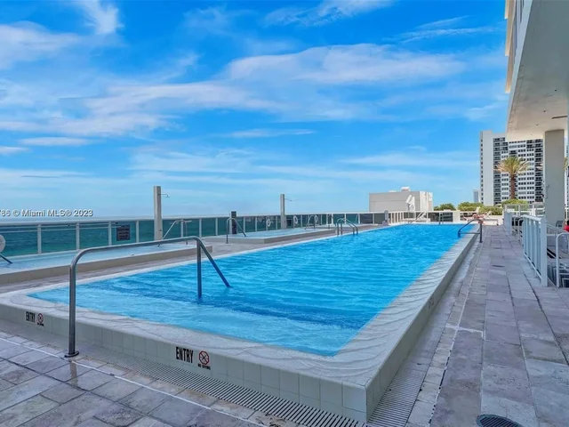 1830 S Ocean Dr # 5107, Hallandale Beach FL 33009