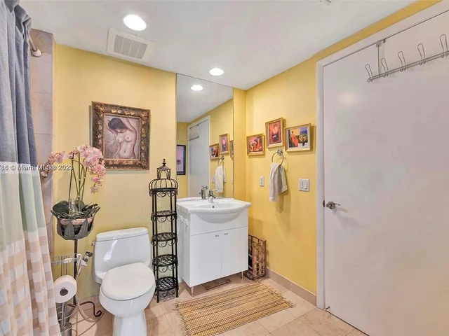 1830 S Ocean Dr # 5107, Hallandale Beach FL 33009