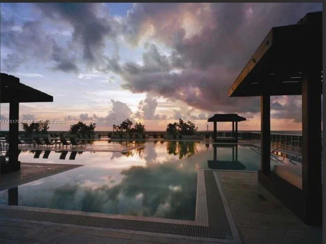 1830 S Ocean Dr # 5107, Hallandale Beach FL 33009