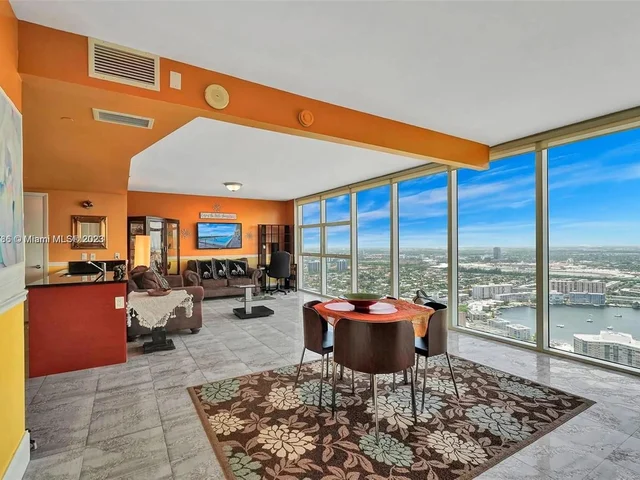 1830 S Ocean Dr # 5107, Hallandale Beach FL 33009