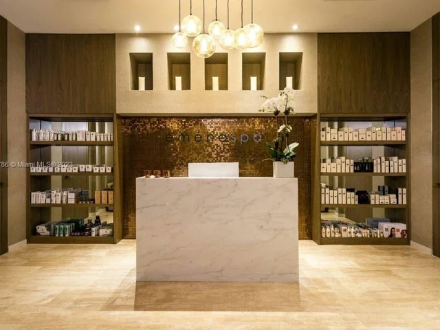 1830 S Ocean Dr # 5107, Hallandale Beach FL 33009