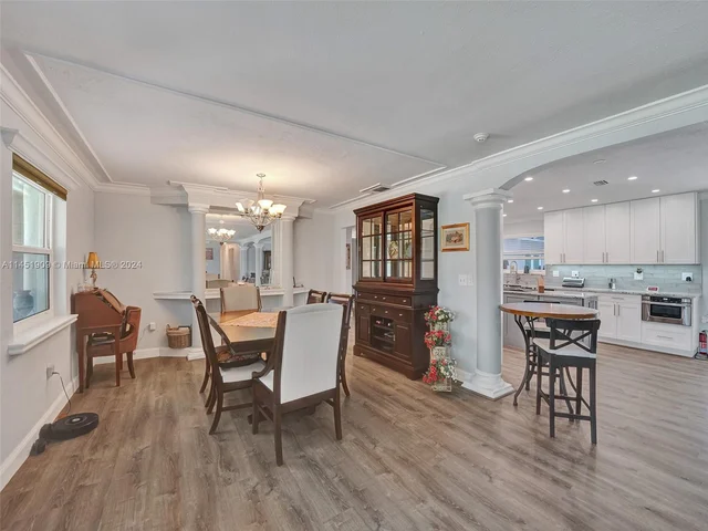 11860 Tara Dr, Plantation FL 33325