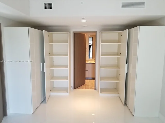 1010 Brickell Ave # 3205, Miami FL 33131