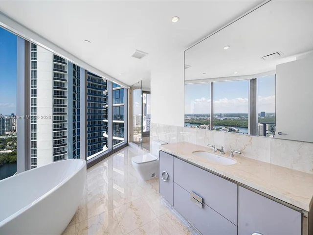 15701 Collins Ave # 2905, Sunny Isles Beach FL 33160