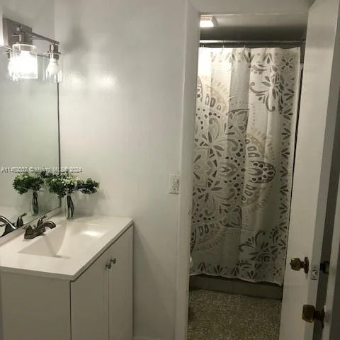 5050 NW 7th St # 505, Miami FL 33126