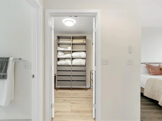 999 SW 1st Ave # 1412, Miami FL 33130