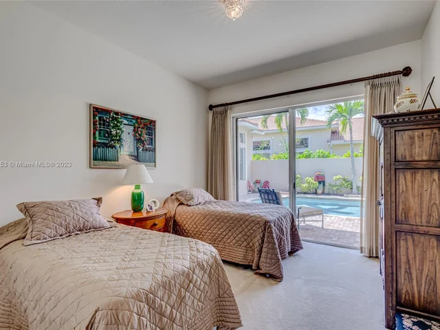 522 Les Jardin Dr, Palm Beach Gardens FL 33410