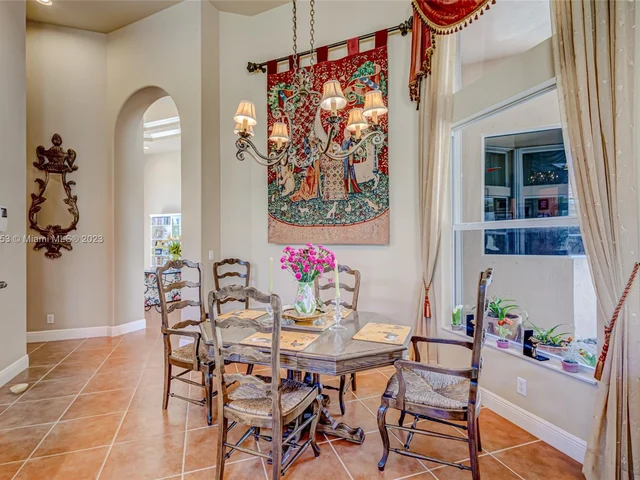 522 Les Jardin Dr, Palm Beach Gardens FL 33410