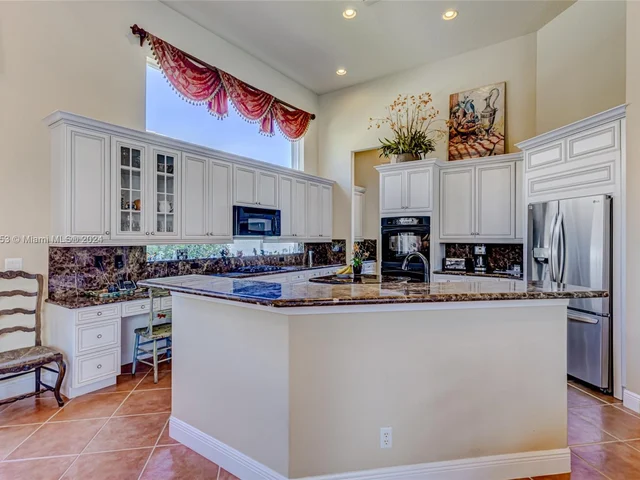 522 Les Jardin Dr, Palm Beach Gardens FL 33410