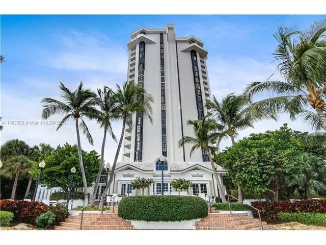 4000 Towerside Ter # 2212, Miami FL 33138