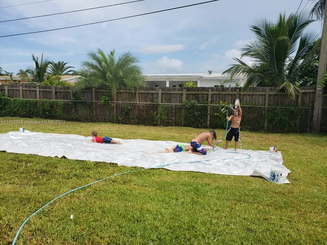 750 NW 17 Ct, Homestead FL 33030