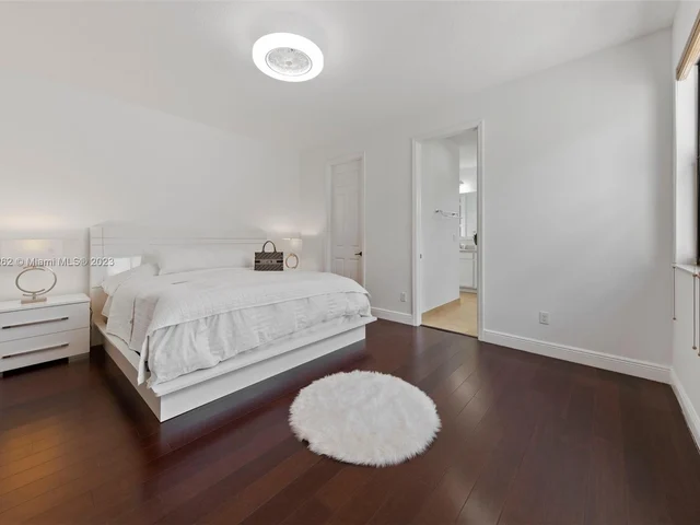 8352 NW 39th Ct, Cooper City FL 33024