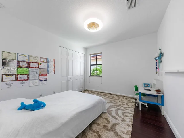 8352 NW 39th Ct, Cooper City FL 33024