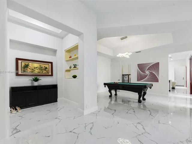 8352 NW 39th Ct, Cooper City FL 33024