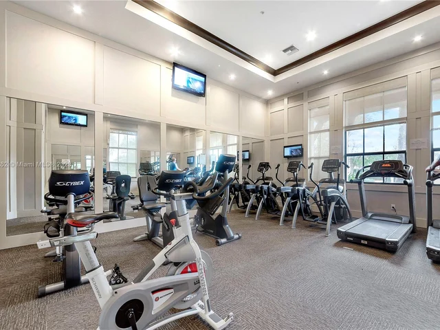 8352 NW 39th Ct, Cooper City FL 33024