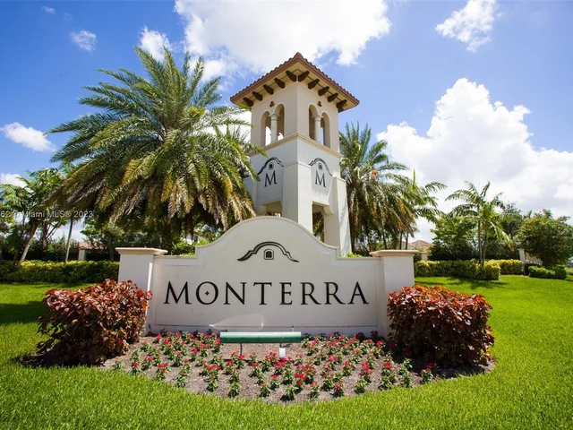 8352 NW 39th Ct, Cooper City FL 33024