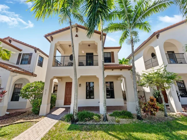 8352 NW 39th Ct, Cooper City FL 33024