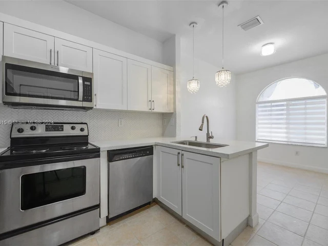 3621 NW 29th Ct # 3621, Lauderdale Lakes FL 33311