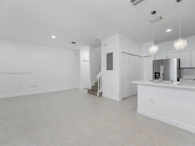 3621 NW 29th Ct # 3621, Lauderdale Lakes FL 33311