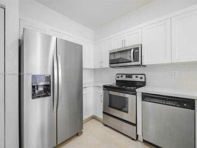 3621 NW 29th Ct # 3621, Lauderdale Lakes FL 33311