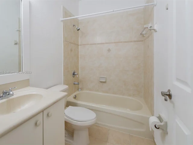 3621 NW 29th Ct # 3621, Lauderdale Lakes FL 33311