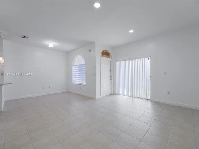 3621 NW 29th Ct # 3621, Lauderdale Lakes FL 33311