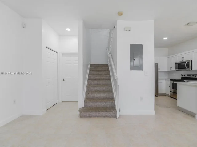 3621 NW 29th Ct # 3621, Lauderdale Lakes FL 33311