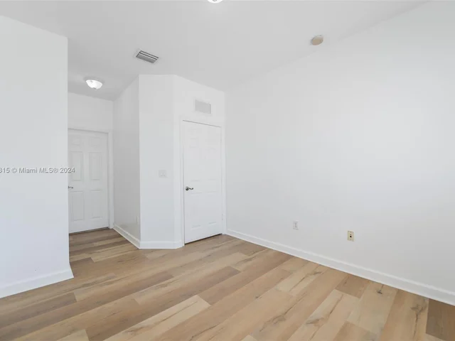 3621 NW 29th Ct # 3621, Lauderdale Lakes FL 33311