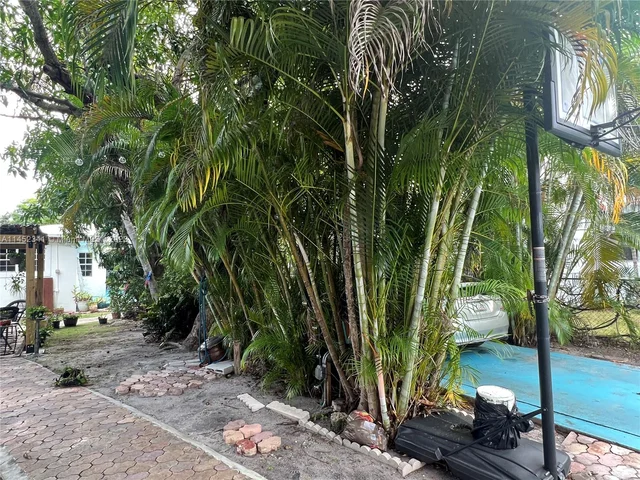 3044 SW 15th St, Miami FL 33145