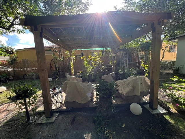 3044 SW 15th St, Miami FL 33145