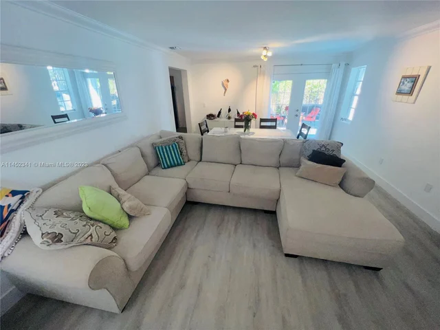 3044 SW 15th St, Miami FL 33145