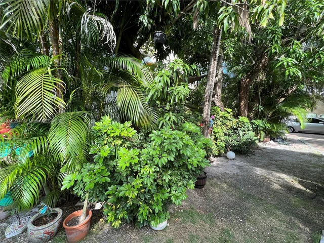 3044 SW 15th St, Miami FL 33145