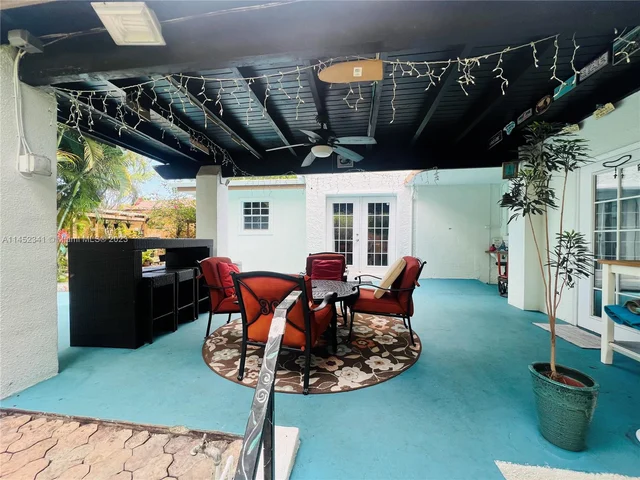 3044 SW 15th St, Miami FL 33145