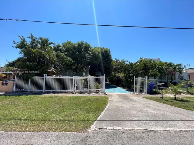 3044 SW 15th St, Miami FL 33145