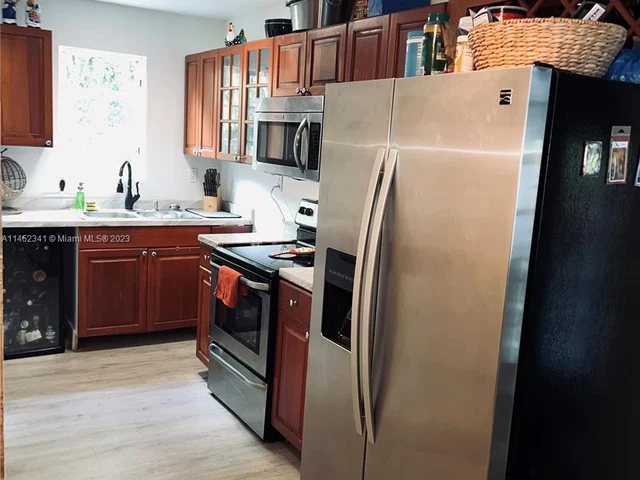 3044 SW 15th St, Miami FL 33145