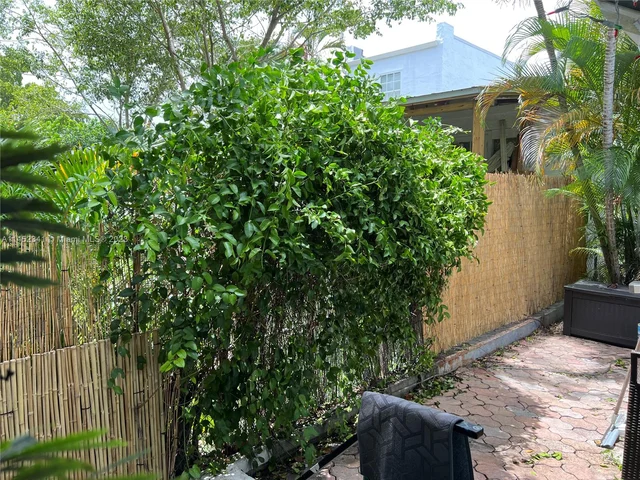 3044 SW 15th St, Miami FL 33145