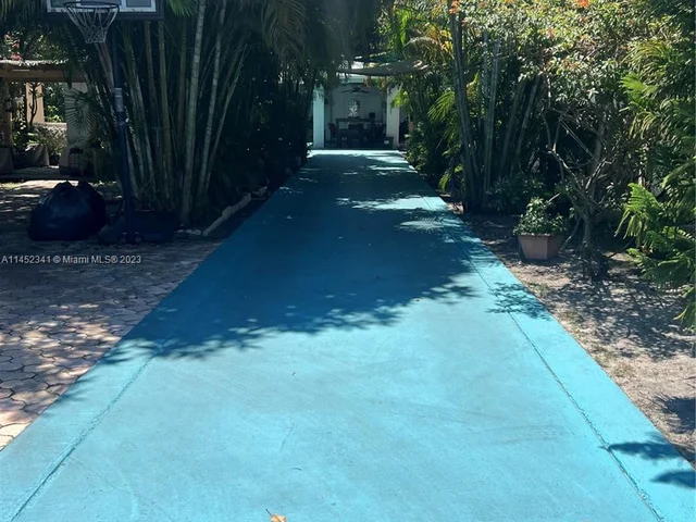 3044 SW 15th St, Miami FL 33145