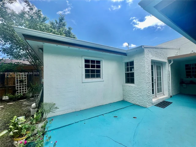 3044 SW 15th St, Miami FL 33145