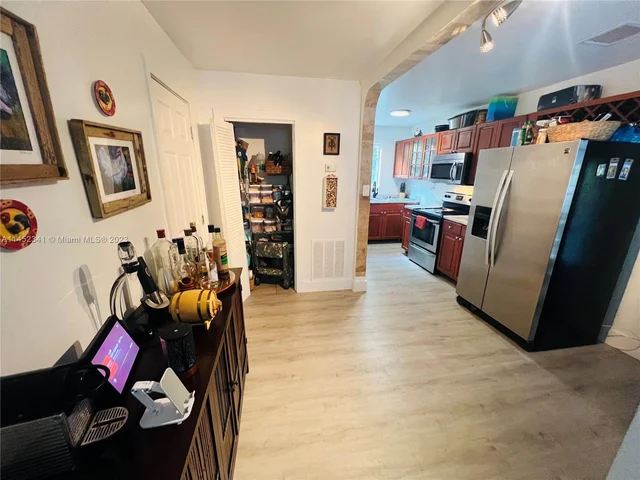 3044 SW 15th St, Miami FL 33145