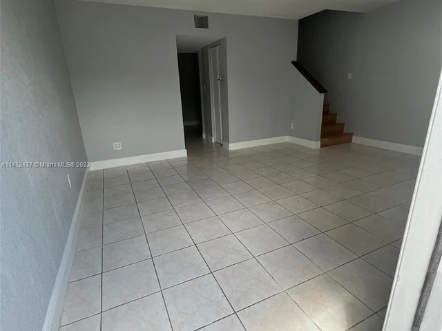 4527 NW 191st Ter, Miami Gardens FL 33055