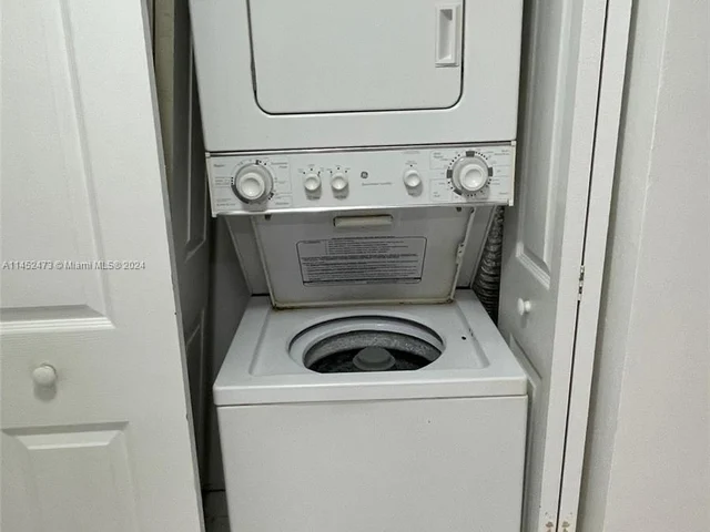 10501 W Broward Blvd # 303, Plantation FL 33324